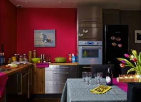 Brave χρώματα και είδη εντυπωσιακό για την κουζίνα σας. 6 έξυπνες ιδέες