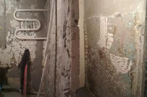 Επισκευή μπάνιο και τουαλέτα στο Χρουστσόφ. Ημέρα 2: κονίαμα, φάροι γύψο