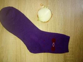 Γιατί έβαλα τα κρεμμύδια σε κάλτσες: 5 λόγοι για την εφαρμογή