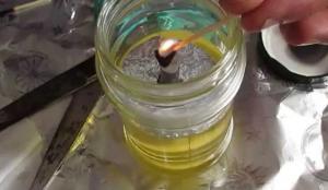 Πώς να κάνει μεγάλες αναμμένο κερί σε 10 ώρες
