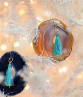 Κοσμήματα σχεδιαστής κατασκευασμένα από αχάτη για τα χριστουγεννιάτικα δέντρα σας Πρωτοχρονιάς. Εύκολη, απλή και ανέξοδη