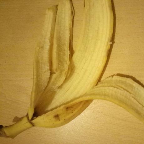 Μπανάνα φλούδα μπορεί να βοηθήσει στην ανακούφιση από το στρες, εάν έχετε προετοιμάσει ένα αφέψημα από αυτό και το ποτό.