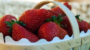 Τι περισσότερο φράουλες: όφελος ή να βλάψει;